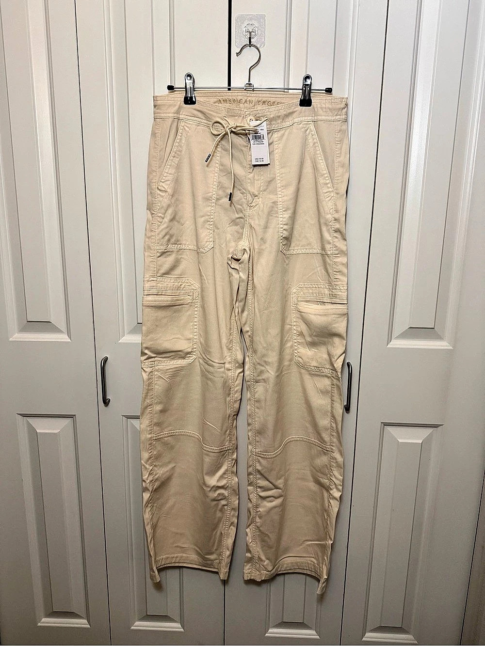 NWT American Eagle AE Cargo Pant Cream US 4